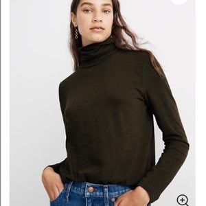Madewell Whisper Cotton olive Turtleneck Small
